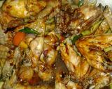 Foto langkah ke 4 dari resep Ayam kemangi kecap pedas.