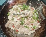 Foto langkah ke 4 dari resep Orak Arik Tahu Sosis.