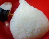 A picture of step 5 of Pokémon Pancham Character Bento.