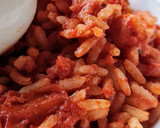 Foto del paso 5 de la receta: Arroz "rojo" con huevos duros 🥚 🍅 Arroz con tomate frito y huevos cocidos 🍚 🐔B. B. B. y pascualino 🥚