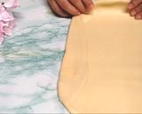 Foto langkah ke 6 dari resep Adonan puff pastry tanpa kulkas dan tanpa telur.