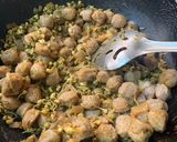 A picture of step 8 of Soya sprouts kabab hot dog.
