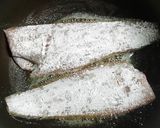 A picture of step 2 of Easy! Sole Meunière with Refreshing Lemon Sauce.