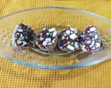 A picture of step 7 of Date and nut roll (No Sugar).