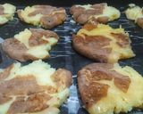 A picture of step 1 of Crispy Smashed potatoes.
