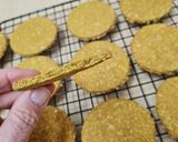 Foto del paso 3 de la receta: Galletas crackers de avena y cúrcuma