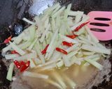 Foto langkah ke 4 dari resep Tumis Labu Siam.