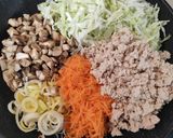 A picture of step 3 of Rice Paper Pouches Filled with Cabbage, Tofu, and Carrots.