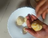A picture of step 7 of Pyaaz kachori.