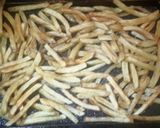A picture of step 7 of Cheesy fries.