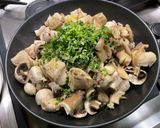 Une image de l'étape 12 de Duo de champignons sautés ail rose et coriandre.