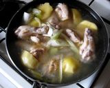 A picture of step 5 of Spicy Miso Simmered Chicken Drumsticks and Potatoes.