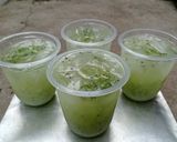 Foto langkah ke 4 dari resep Es Timun Serut Nutrisari Jeruk Nipis.