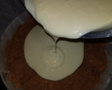 Foto del paso 7 de la receta: Tarta de queso con galletas y mermelada de 🍓