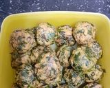 A picture of step 2 of Palak Pakoda Kadhi (Spinach Fritters Curry).