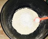 A picture of step 2 of Mini glazed donut.