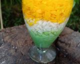 A picture of step 5 of Tri colour milk pauva.
