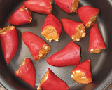 Foto del paso 2 de la receta: Piquillos rellenos de tomate y atún