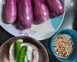 A picture of step 2 of Banana flowers dip in mustard seeds.
