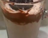 A picture of step 3 of Oreo Nutella shake.