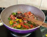 A picture of step 5 of Veg Maggi.