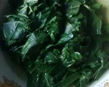 Foto langkah ke 3 dari resep Sayur bening daun singkong dan sambal.