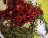 Foto del passaggio 1 della ricetta Casareccie pesto e pomodori secchi