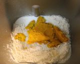 A picture of step 1 of Flower Shaped Bread with Kabocha Squash Paste.