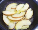 A picture of step 6 of For Halloween! Apple and Kabocha Squash Cake.