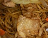 A picture of step 7 of Super Easy Tips for Store-Bought Instant Yakisoba.