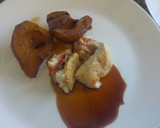 Foto del paso 5 de la receta: Pechuga de pollo rellena de jamón y queso con peras al vino