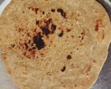 A picture of step 3 of Stuffed paratha.