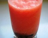 A picture of step 3 of Watermelon & Kiwi Slush with Tapioca Pearls.