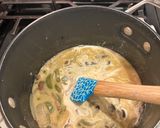 A picture of step 3 of Chicken Alfredo.