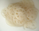 A picture of step 7 of Crispy Pickled Lotus Root.
