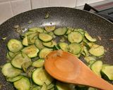 Foto del passaggio 3 della ricetta Pasta gorgonzola e zucchine