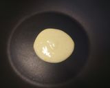 A picture of step 2 of Dorayaki with nutella.