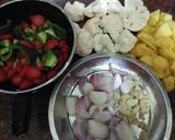 A picture of step 2 of Veg pulao.