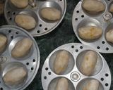 A picture of step 3 of Daal Pitha....lahsun mirch ki chutney.