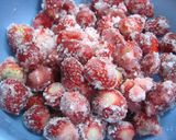 A picture of step 2 of Strawberry Preserves.