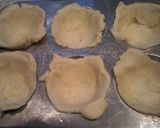 A picture of step 4 of Pizza dough cups.