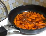 A picture of step 3 of Pack in your Bento ☆ Stir Fried and Simmered Carrots.