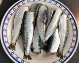 Foto del paso 1 de la receta: Sardinas escabechadas