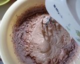 Foto langkah ke 3 dari resep Bolu Cokelat yang Lembut, Nyoklat & Enak.
