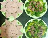 Hình bước làm 3 của món Súp lơ xanh xào thịt bò