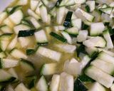 Foto del paso 3 de la receta Crema de calabacín con quesitos