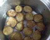 A picture of step 4 of Dahi Vada.