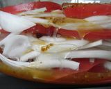 A picture of step 2 of Chilled Tomato and Sweet Onion Salad.