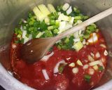 A picture of step 2 of Cabbage and Tomato Soup.