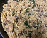 A picture of step 4 of Spinach chicken carbonara.